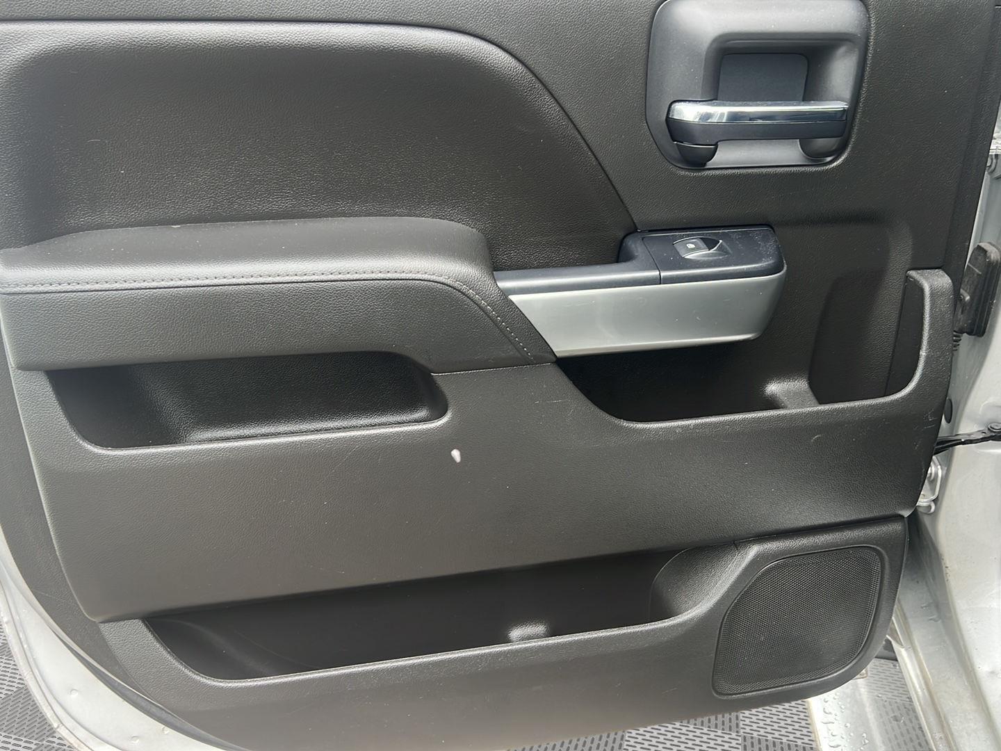 2018 Chevrolet Silverado 1500 photo 21 of 27