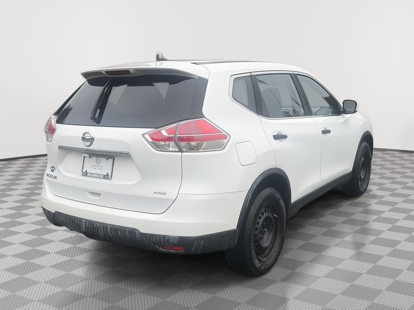 2016 Nissan Rogue photo 5 of 29