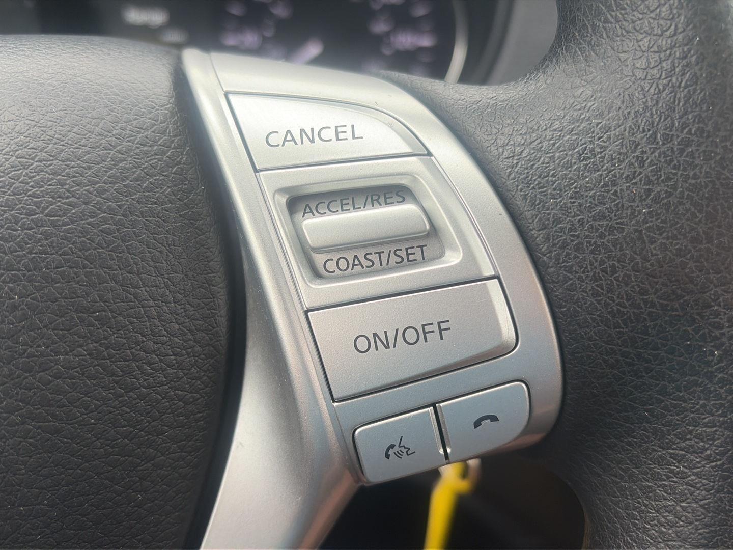 2016 Nissan Rogue photo 22 of 29
