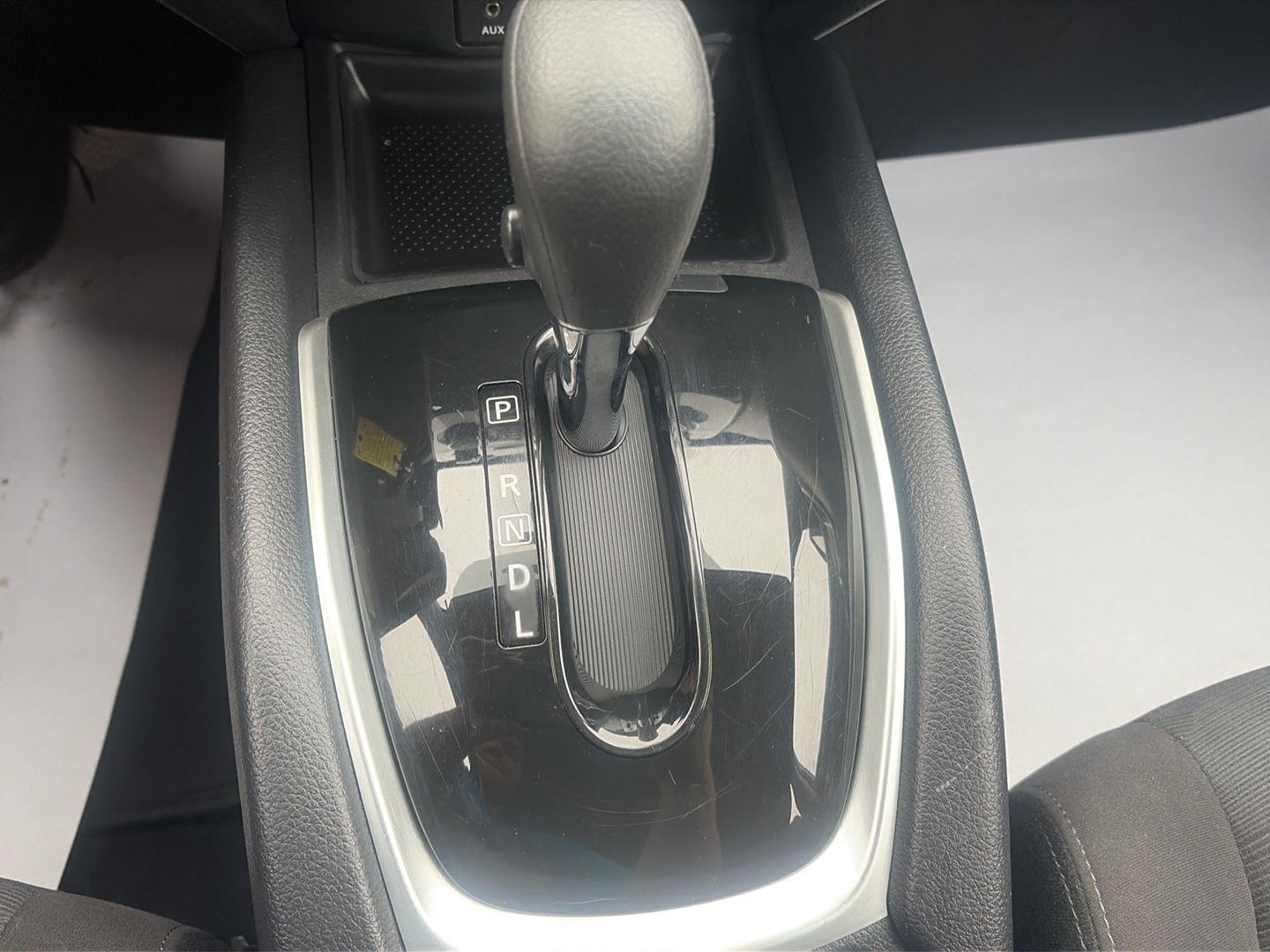 2016 Nissan Rogue photo 25 of 29
