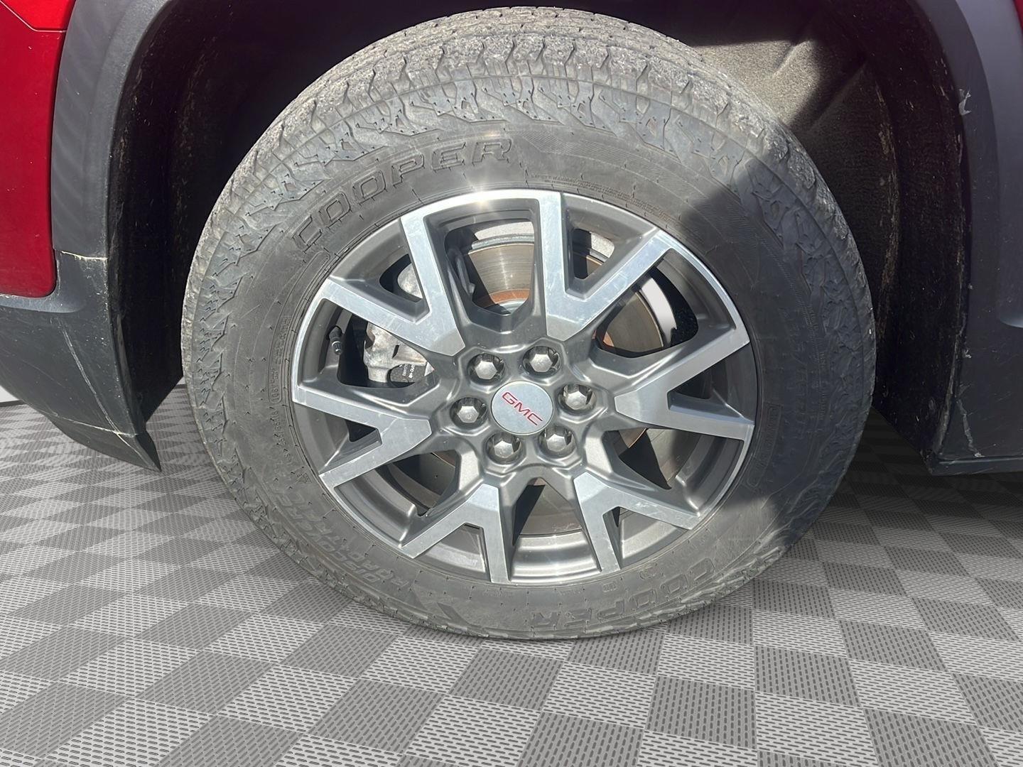 2021 GMC Acadia photo 9 of 26