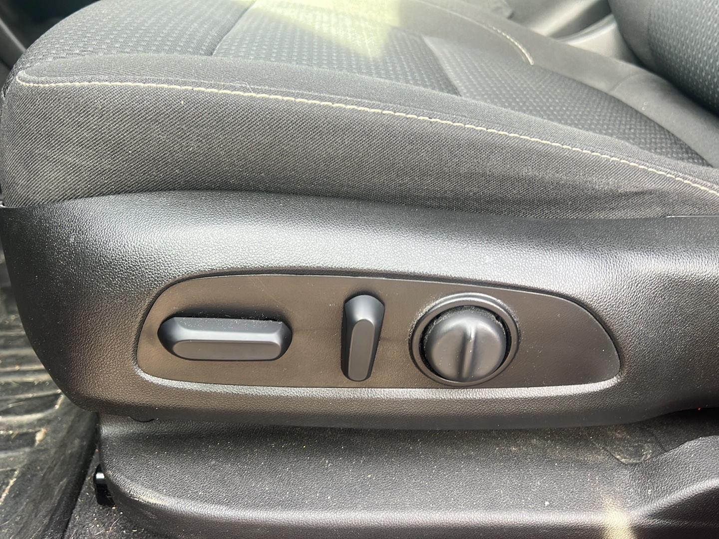 2021 GMC Acadia photo 14 of 26