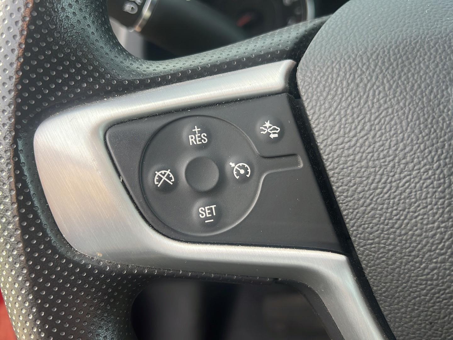 2021 GMC Acadia photo 16 of 26