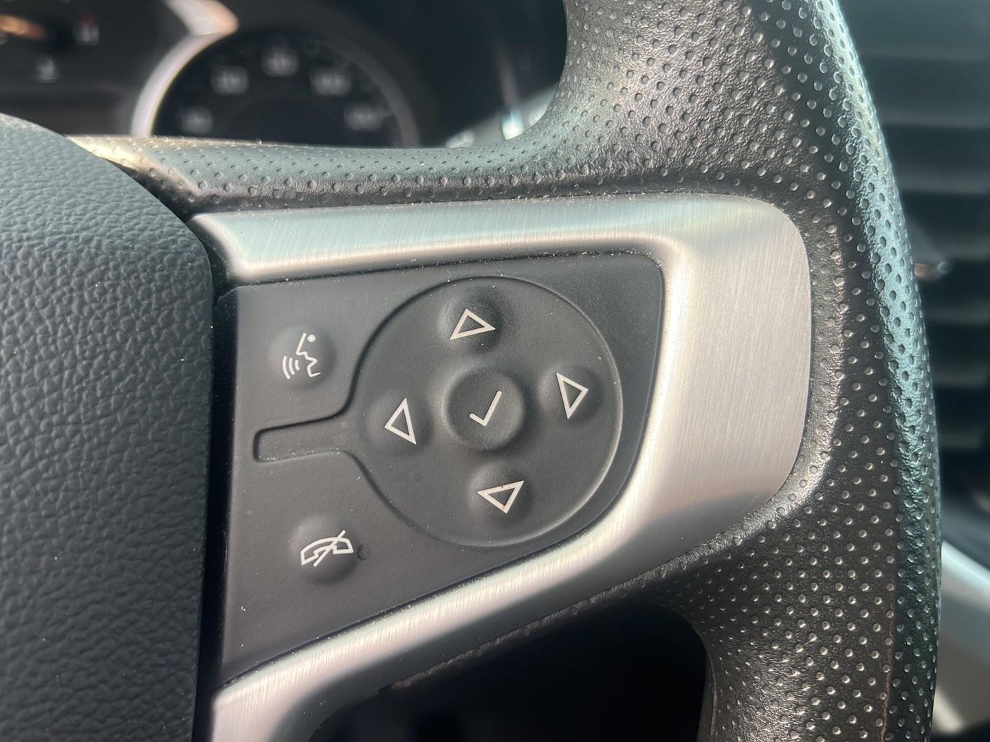 2021 GMC Acadia photo 17 of 26