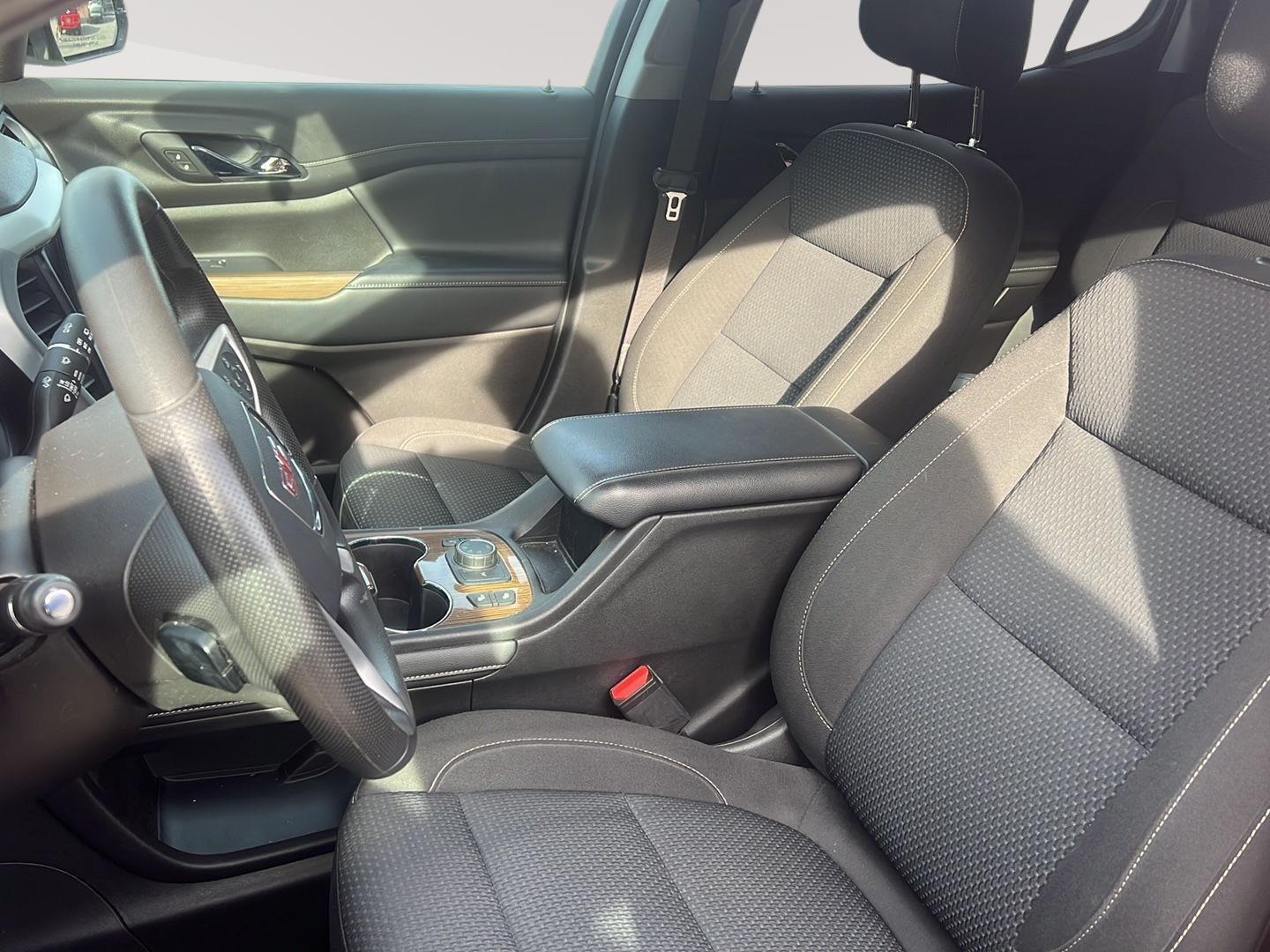 2021 GMC Acadia photo 20 of 26