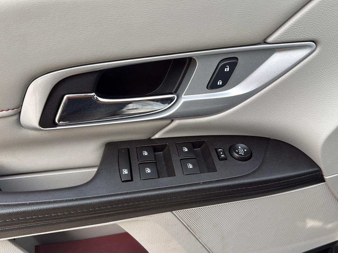 2016 GMC Terrain photo 9 of 25
