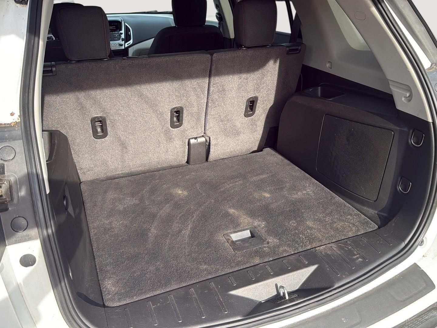 2016 GMC Terrain photo 21 of 25