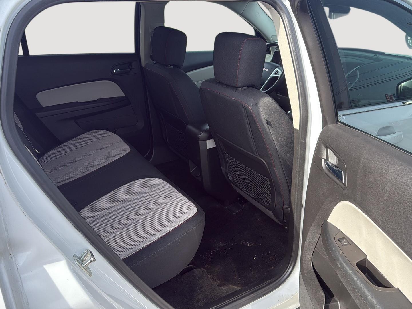 2016 GMC Terrain photo 22 of 25