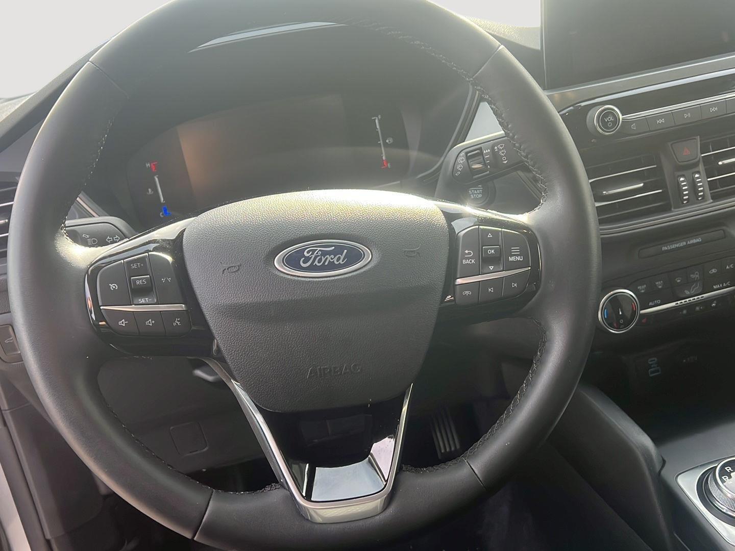 2023 Ford Escape photo 12 of 26