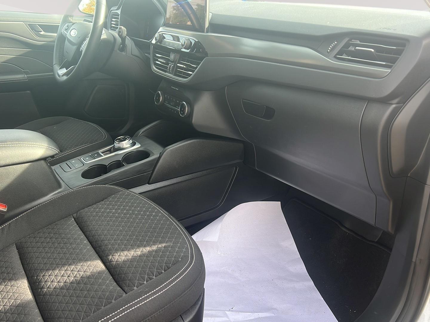 2023 Ford Escape photo 25 of 26