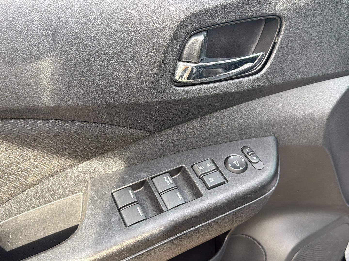 2016 Honda CR-V photo 8 of 25