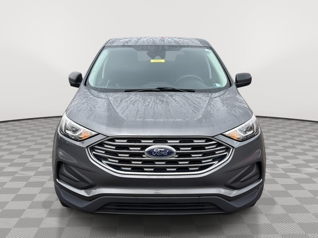 2021 Ford Edge photo 2 of 25