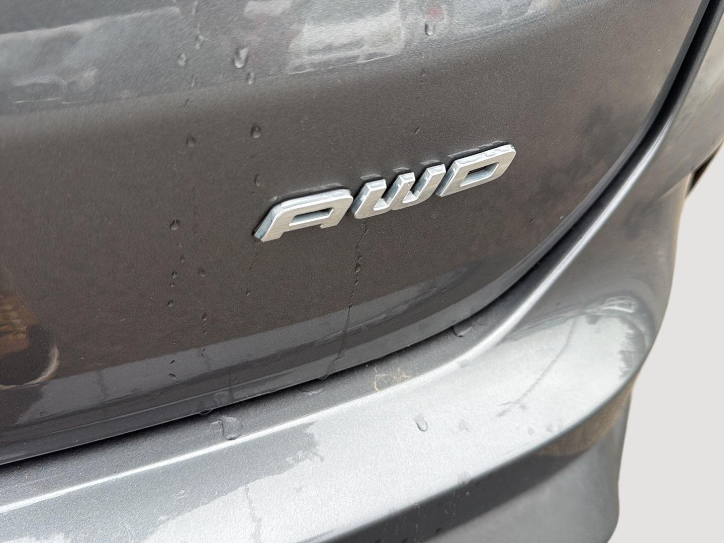2021 Ford Edge photo 9 of 25