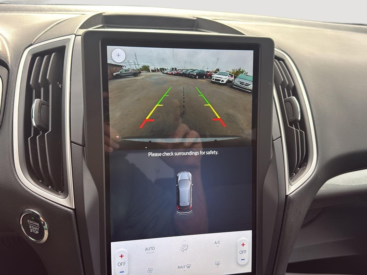 2021 Ford Edge photo 16 of 25