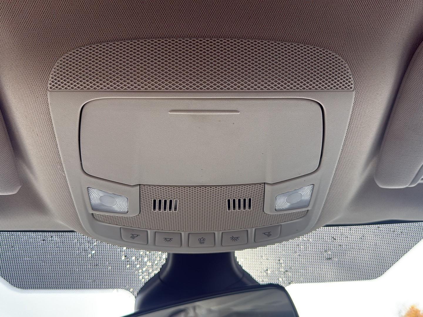 2021 Ford Edge photo 17 of 25