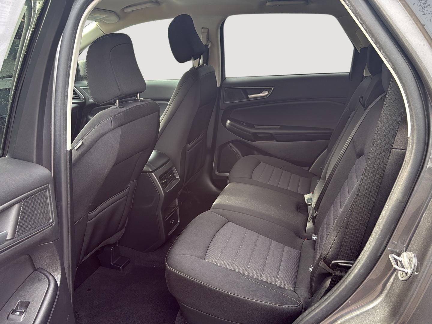 2021 Ford Edge photo 18 of 25