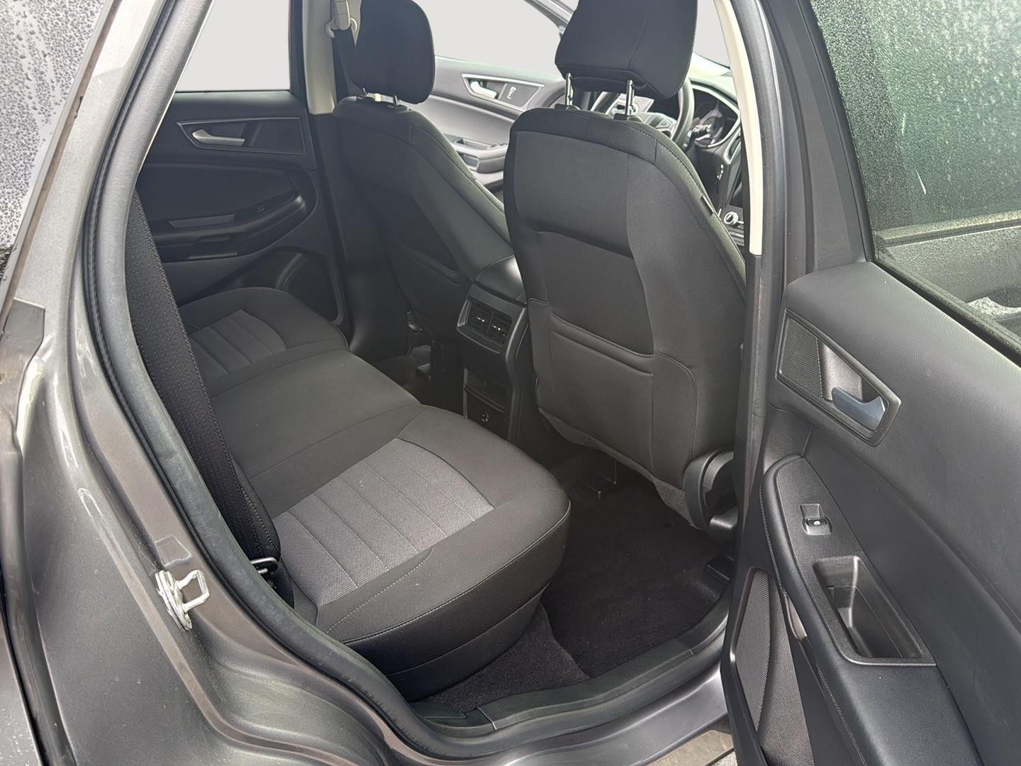 2021 Ford Edge photo 21 of 25