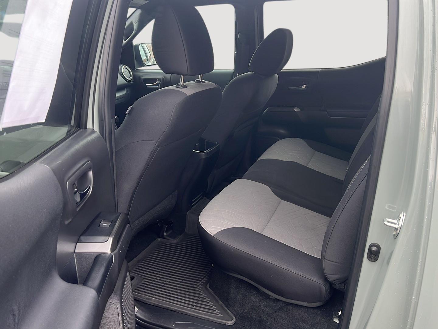 2022 Toyota Tacoma photo 17 of 25