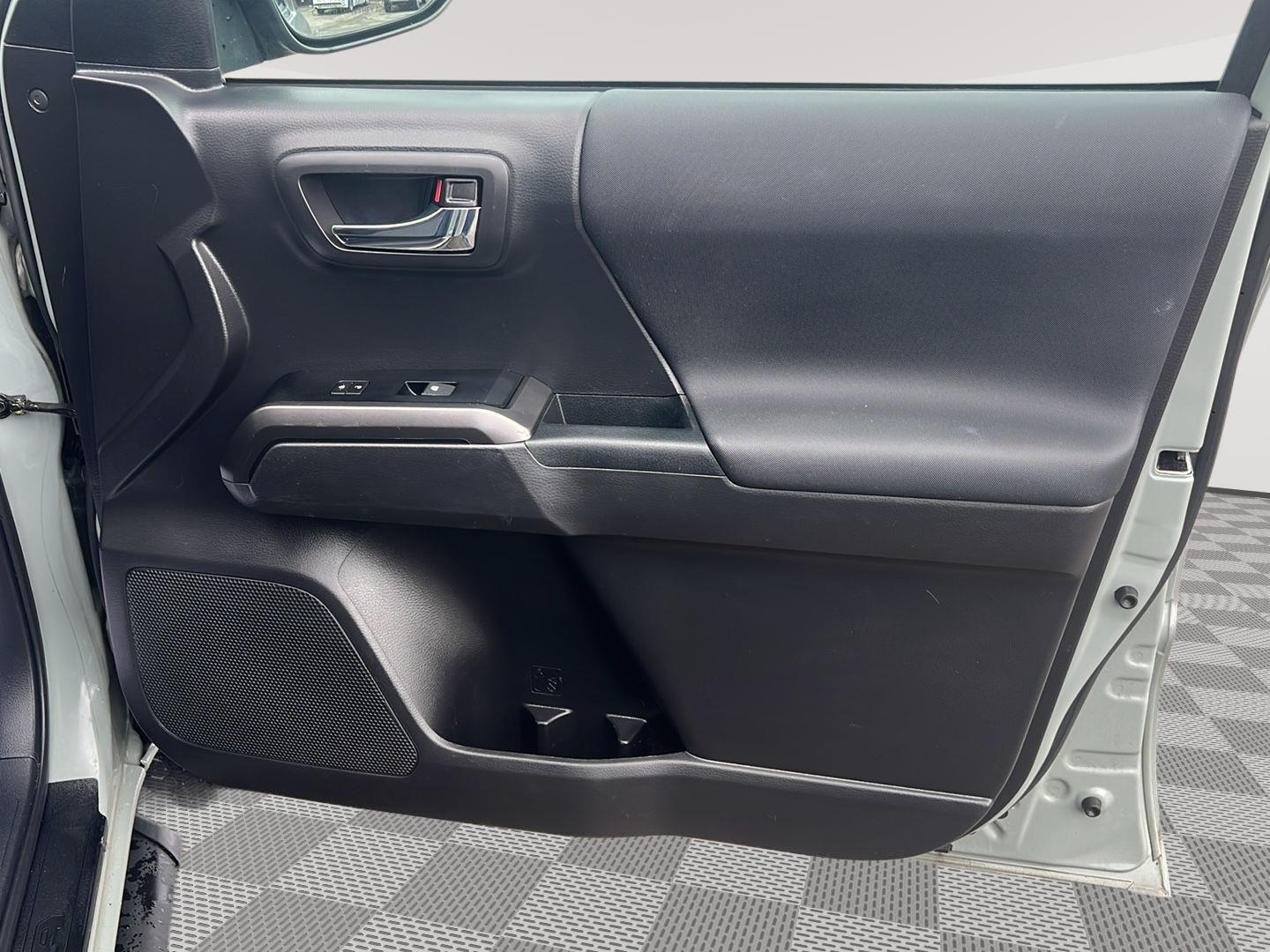 2022 Toyota Tacoma photo 21 of 25