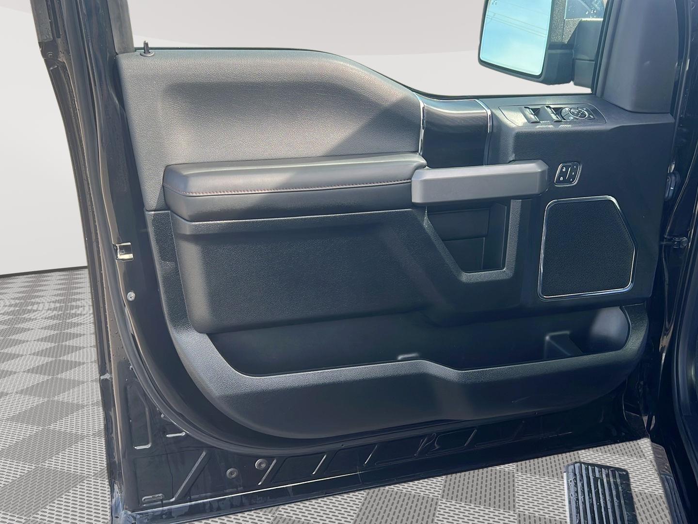 2018 Ford F-150 photo 9 of 25