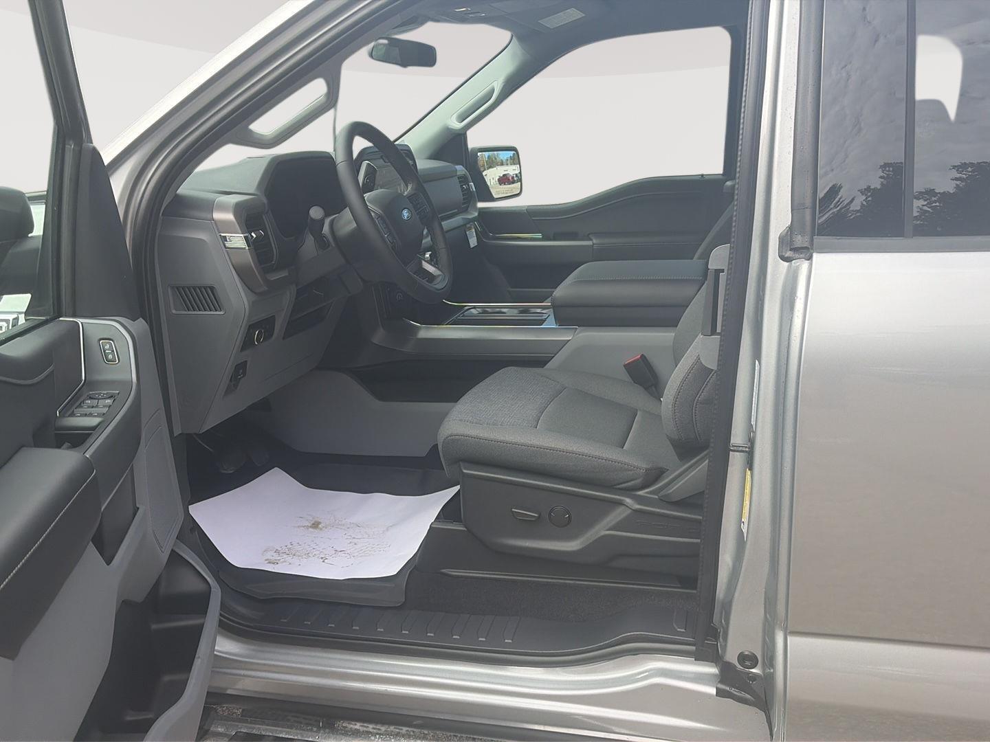 2026 Ford F-150 photo 9 of 33