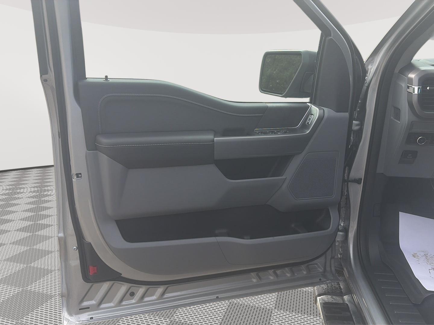 2026 Ford F-150 photo 10 of 33