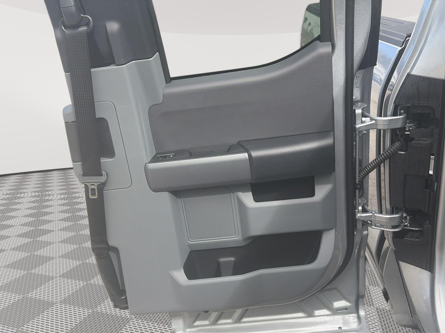 2026 Ford F-150 photo 16 of 33