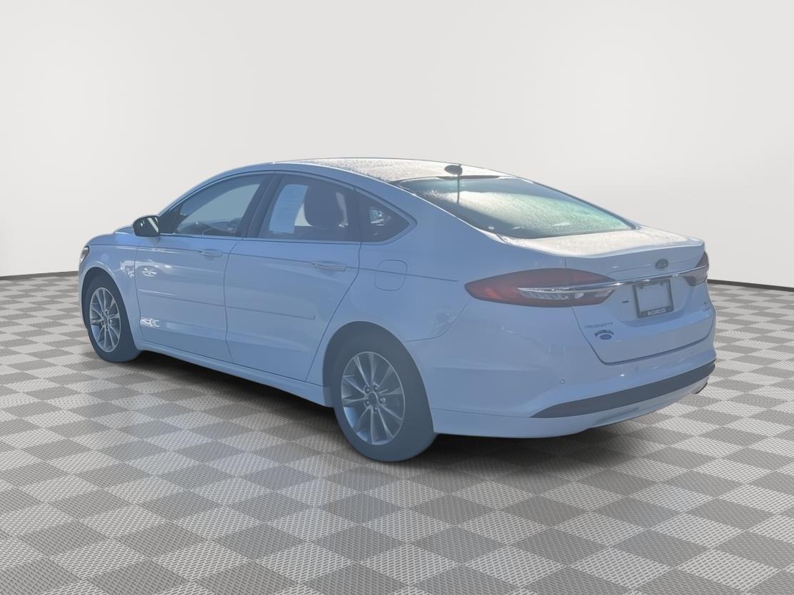 2017 Ford Fusion photo 3 of 25