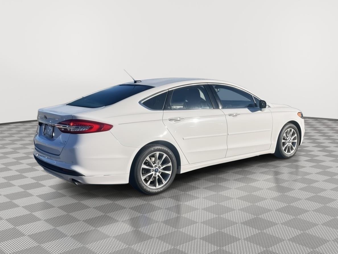 2017 Ford Fusion photo 7 of 25