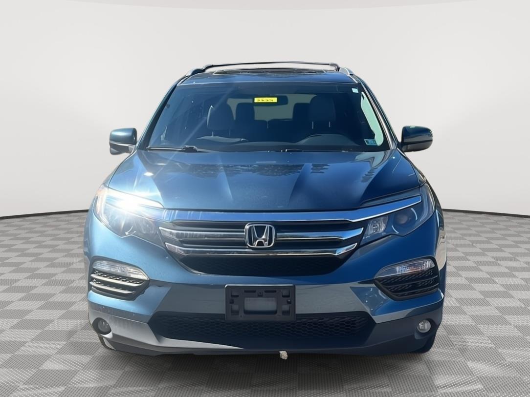 2018 Honda Pilot photo 2 of 26