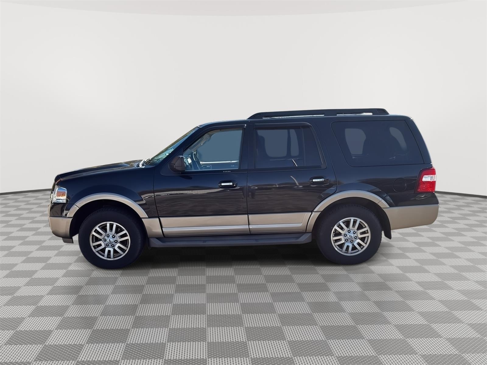 2014 Ford Expedition photo 2 of 25