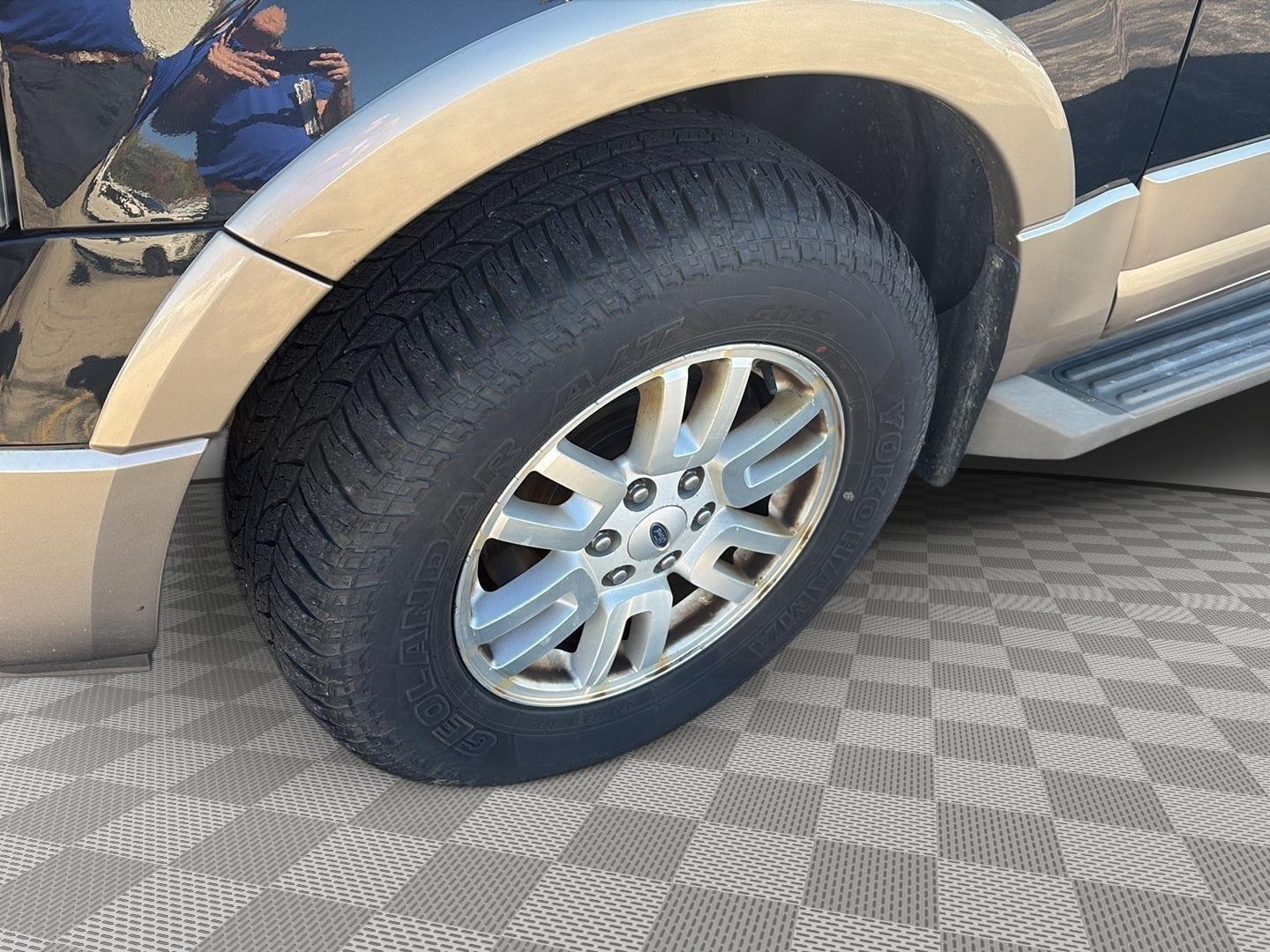 2014 Ford Expedition photo 9 of 25