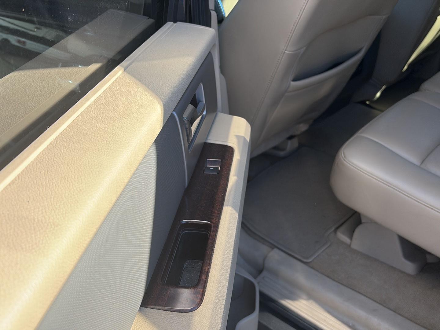 2014 Ford Expedition photo 18 of 25