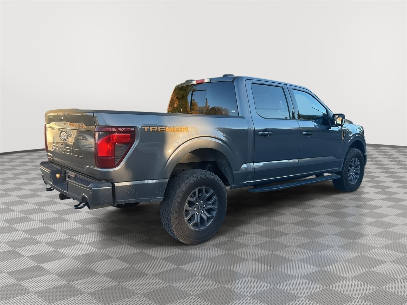 2025 Ford F-150 photo 6 of 27