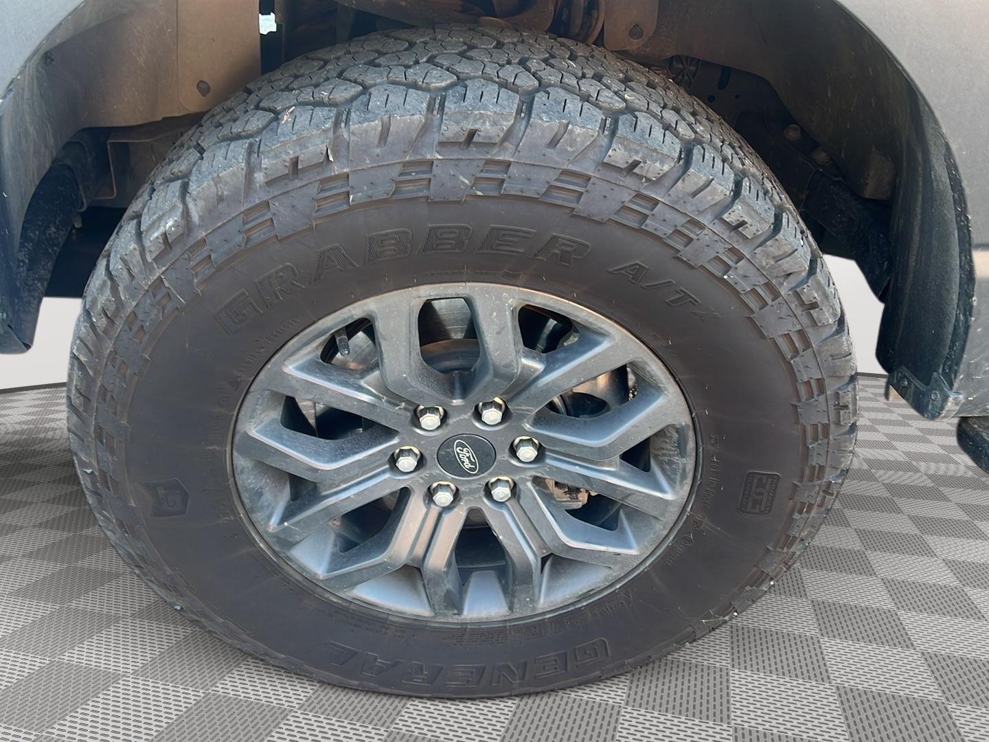 2025 Ford F-150 photo 11 of 27