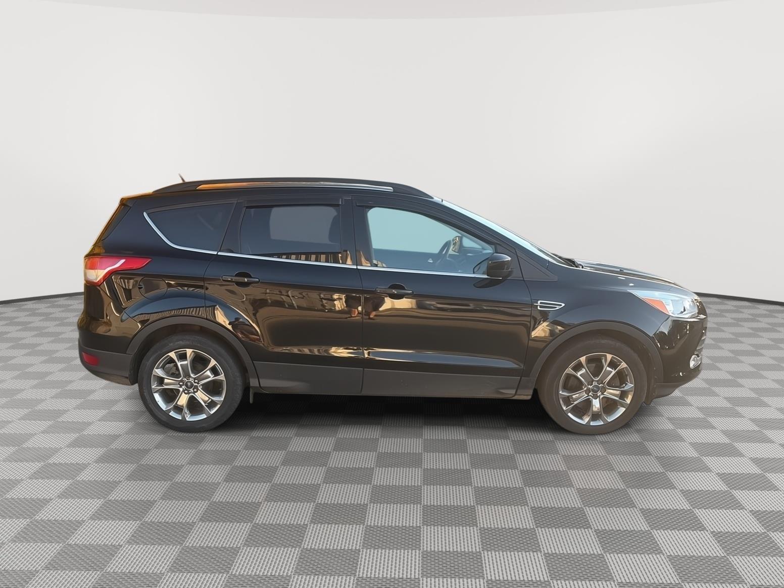 2016 Ford Escape photo 4 of 25