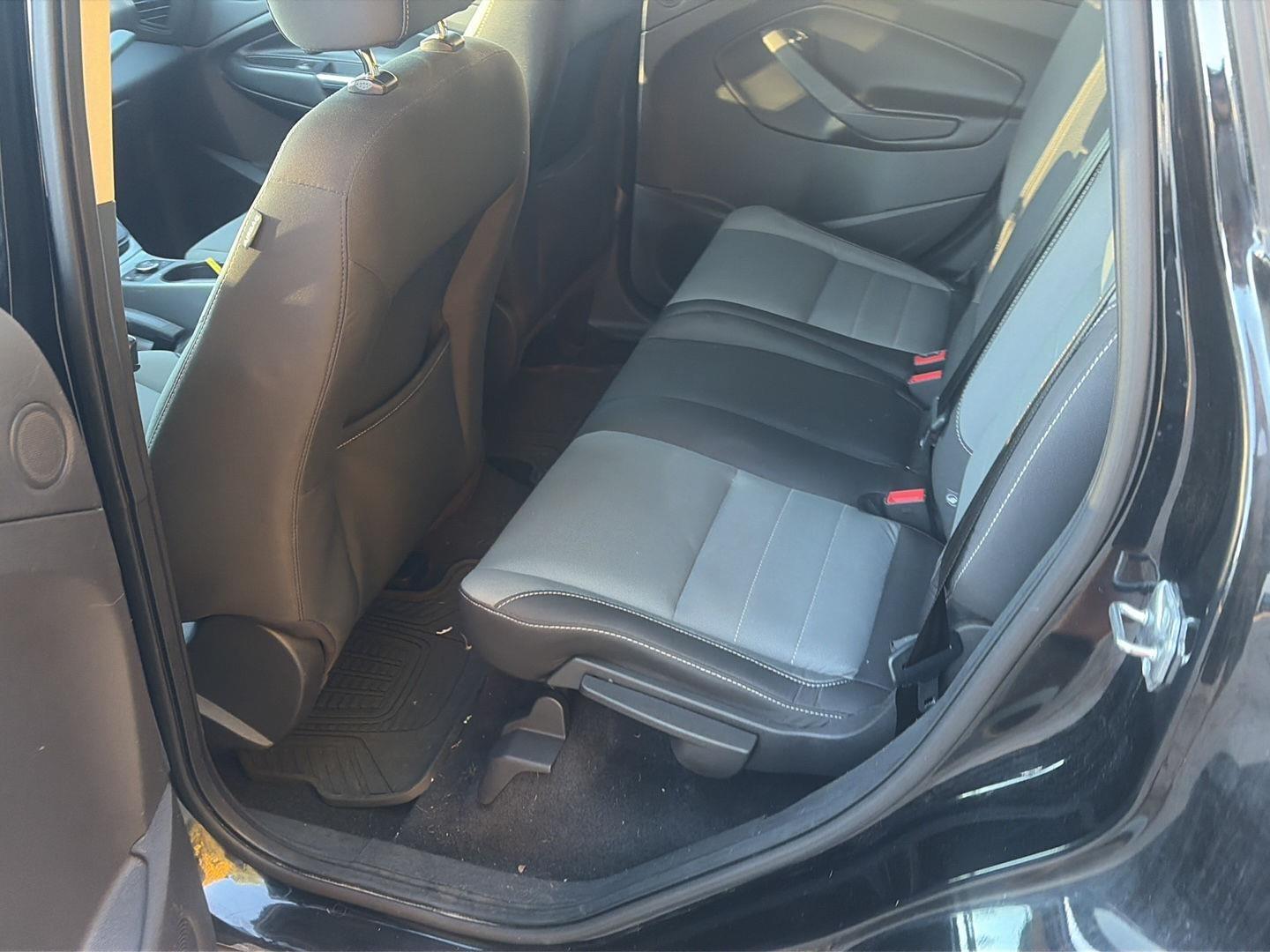 2016 Ford Escape photo 11 of 25