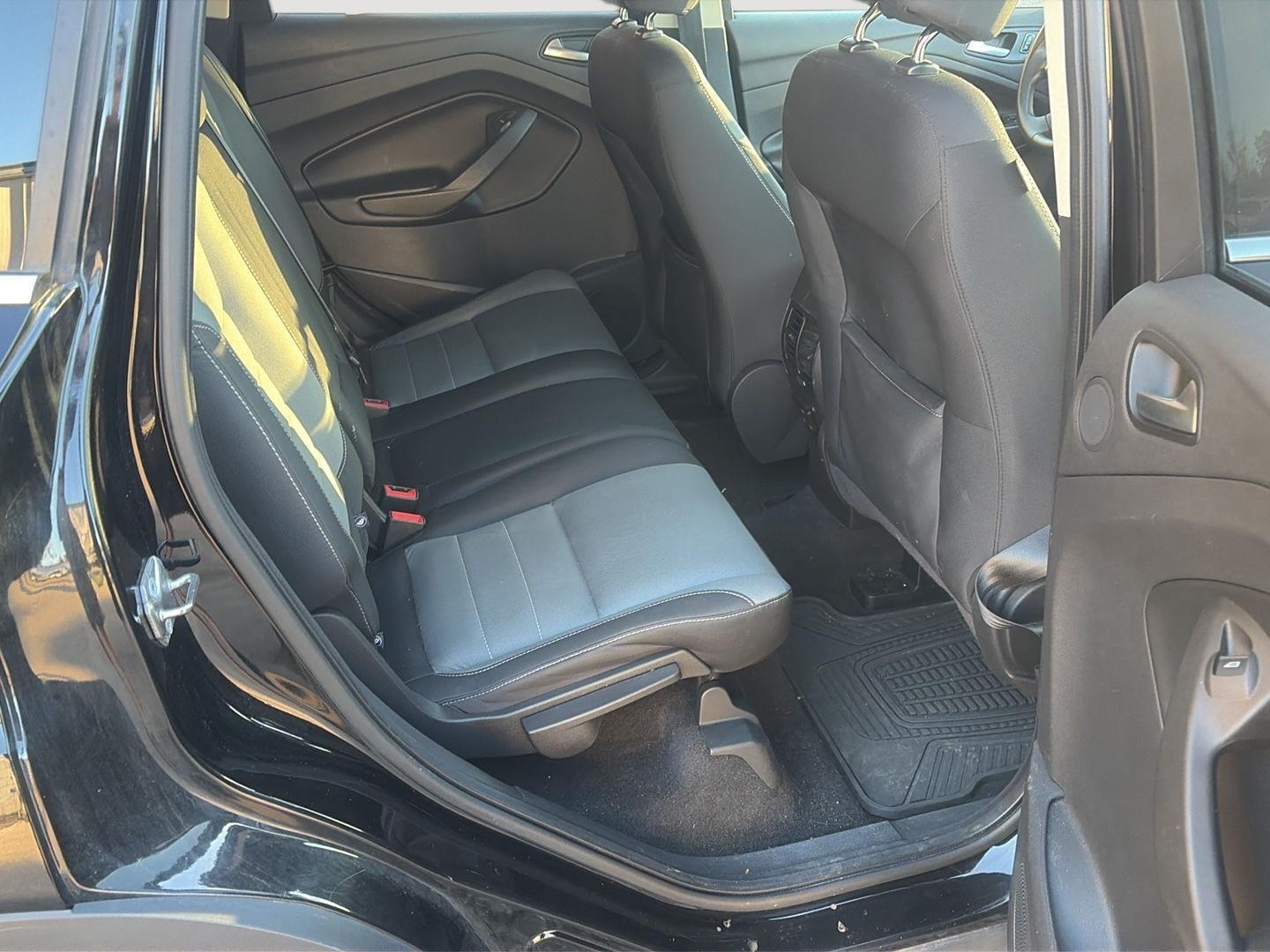 2016 Ford Escape photo 16 of 25