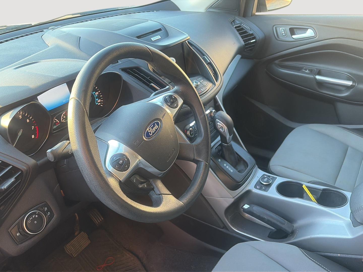 2016 Ford Escape photo 18 of 25
