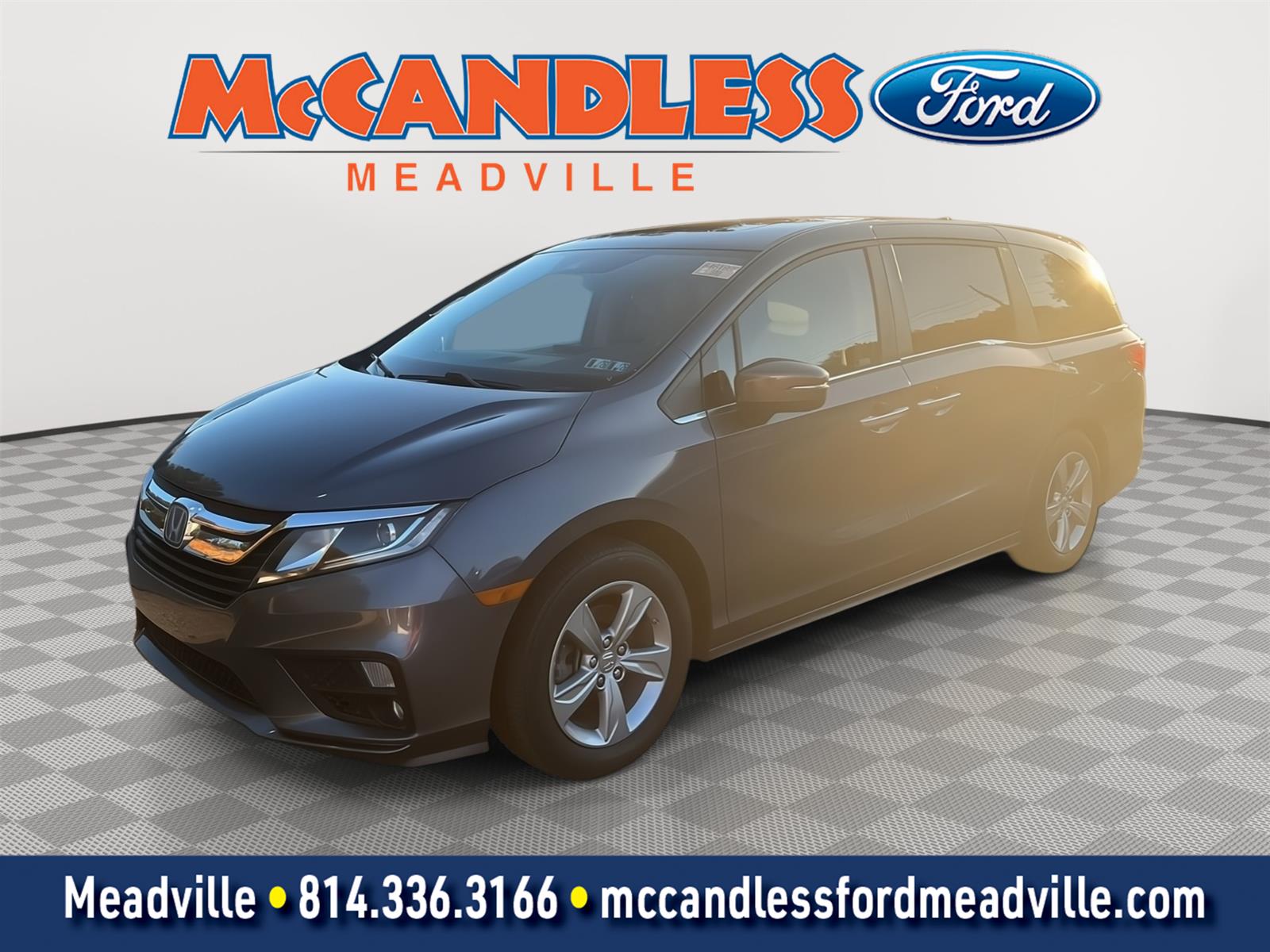 White Diamond Pearl 2018 Honda Odyssey Minivan Front-Wheel Drive Automatic