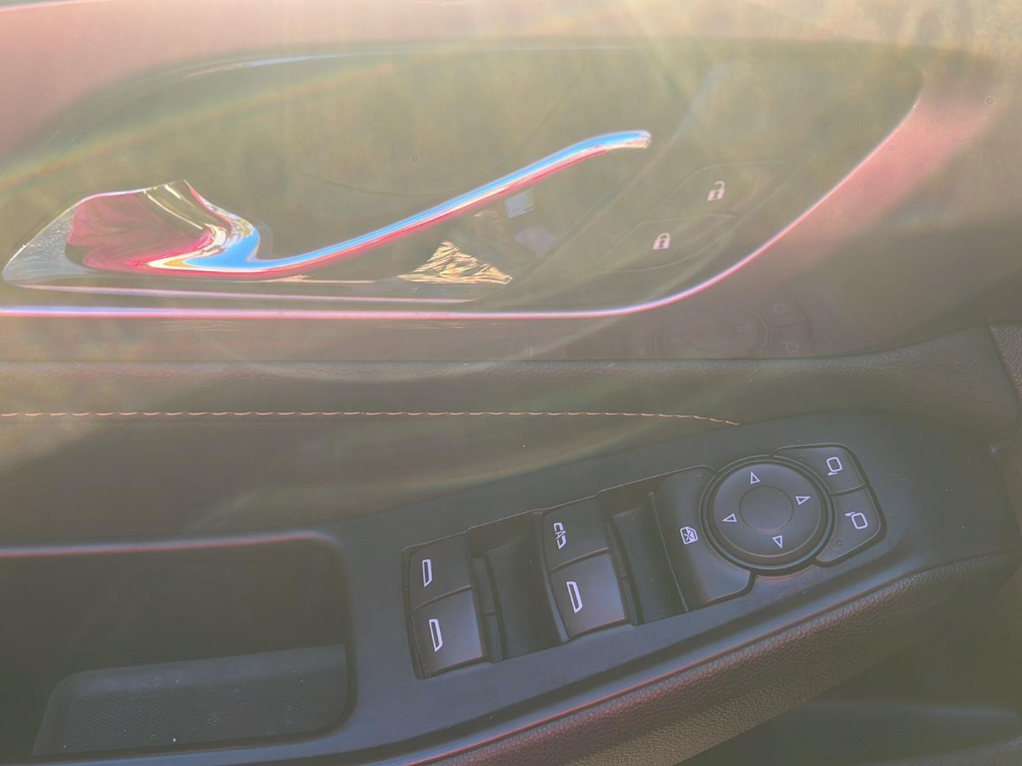 2019 Chevrolet Traverse photo 12 of 25