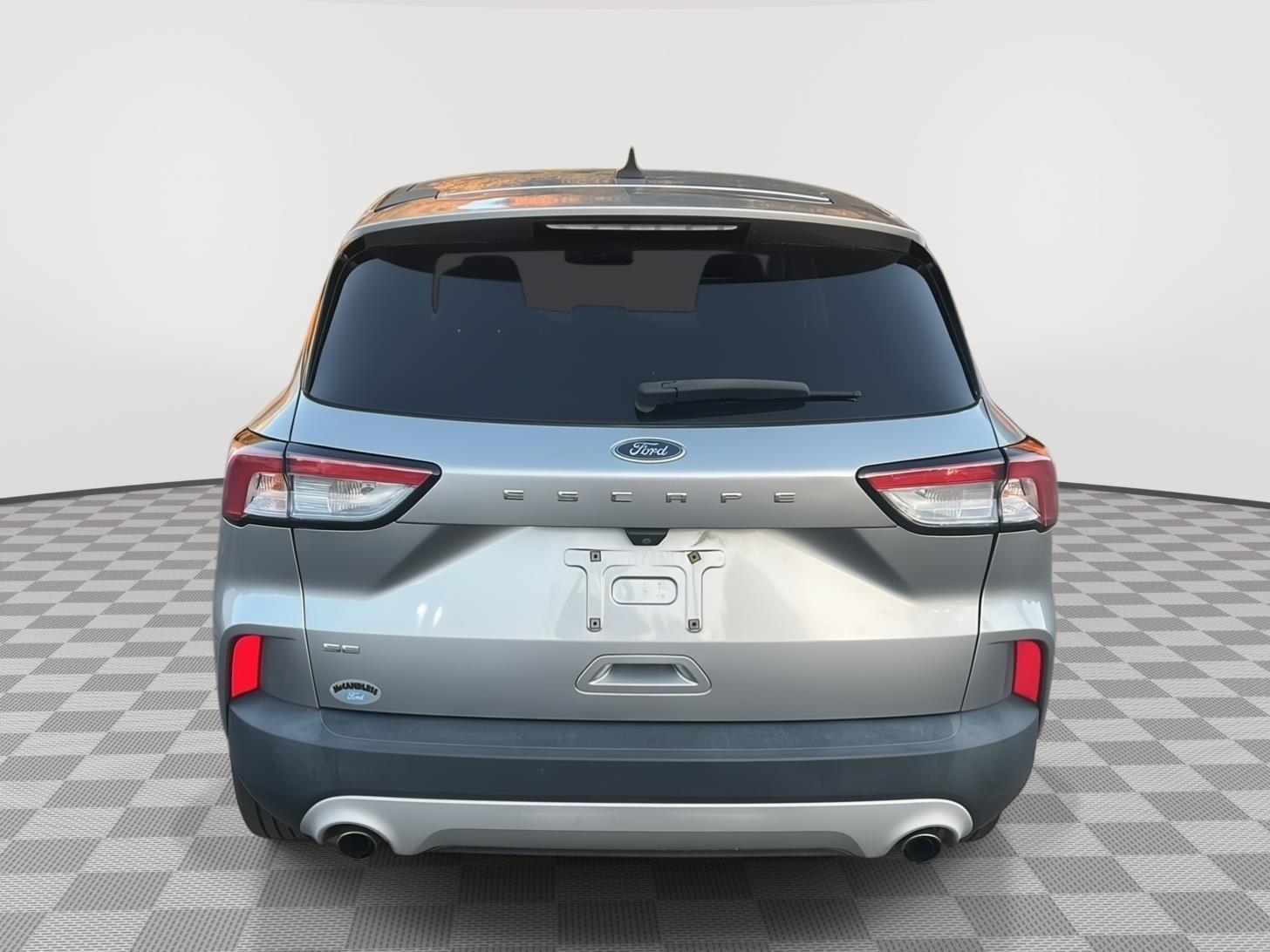 2021 Ford Escape photo 4 of 25