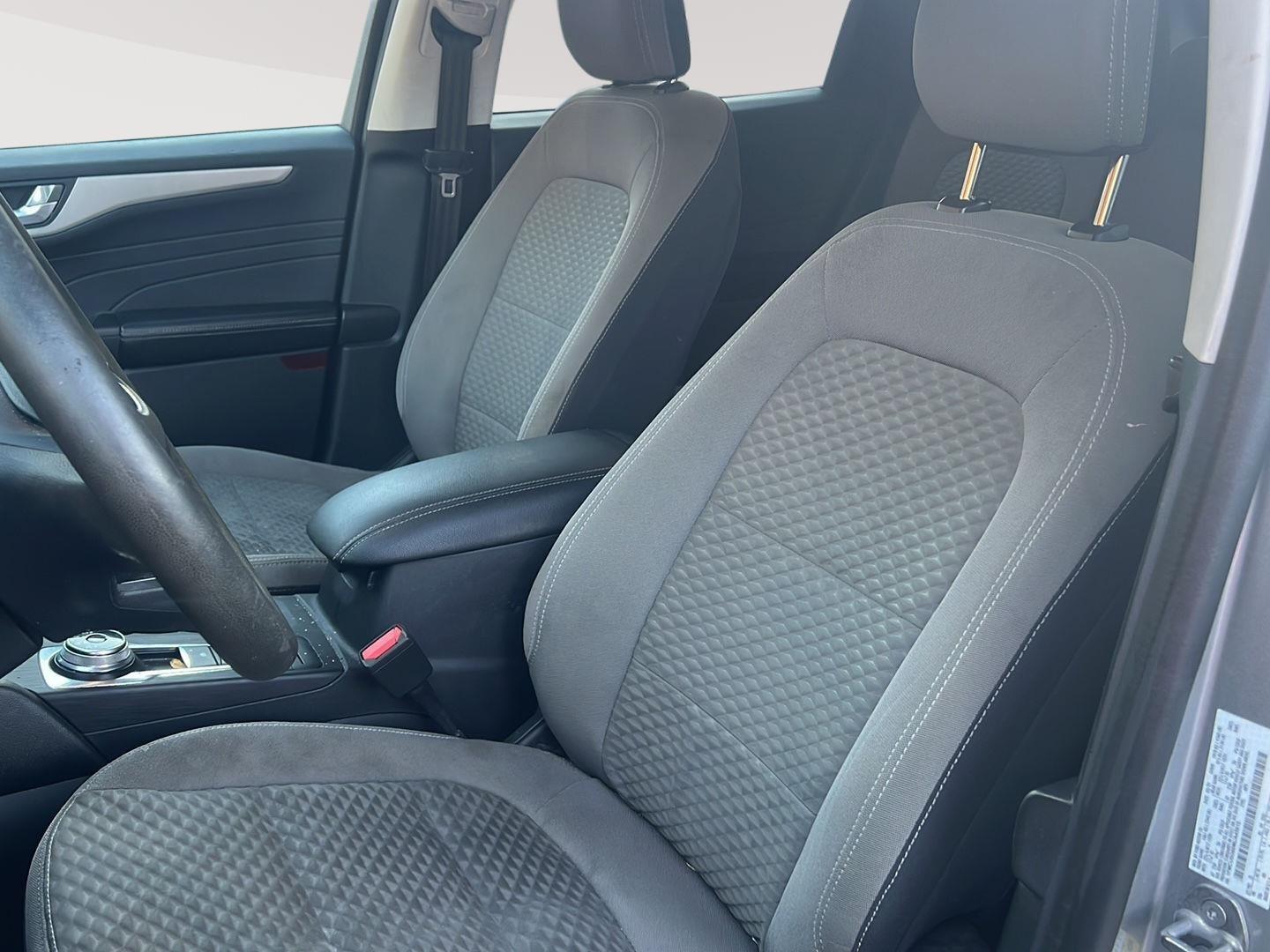 2021 Ford Escape photo 16 of 25