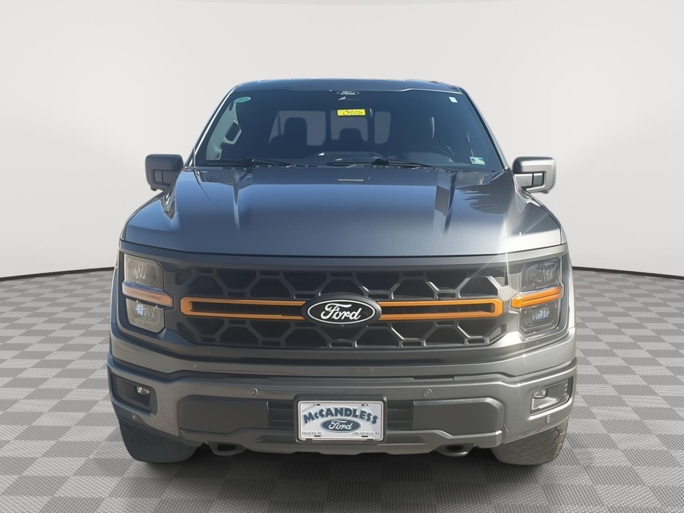 2025 Ford F-150 photo 2 of 31