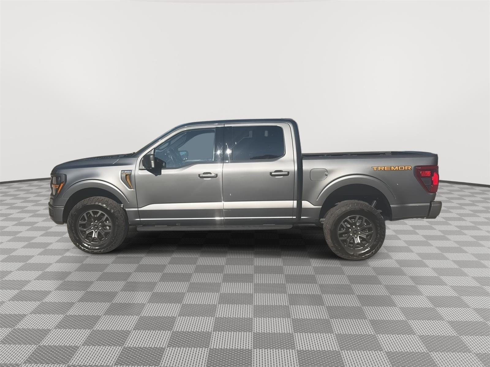 2025 Ford F-150 photo 8 of 31