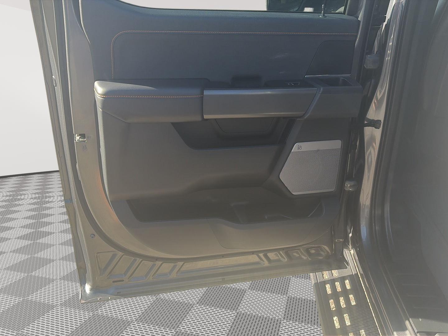 2025 Ford F-150 photo 16 of 31