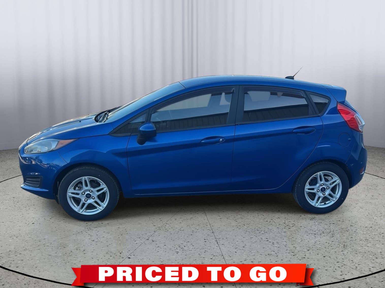 2019 Ford Fiesta SE Hatchback FWD Hatchback Front-Wheel Drive 5-Speed Manual