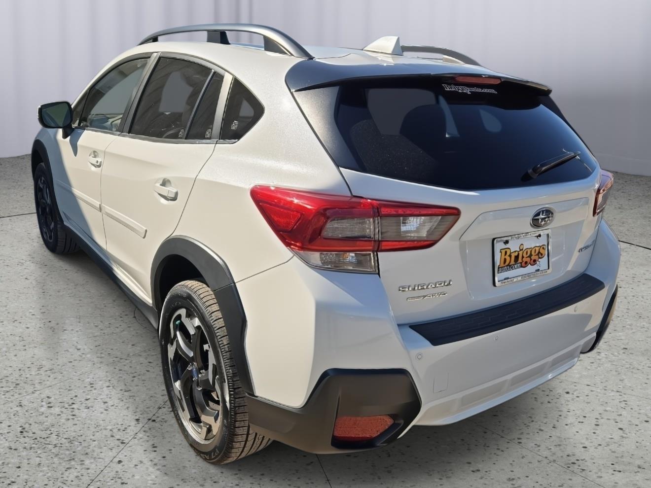 View vehicle photo 3
