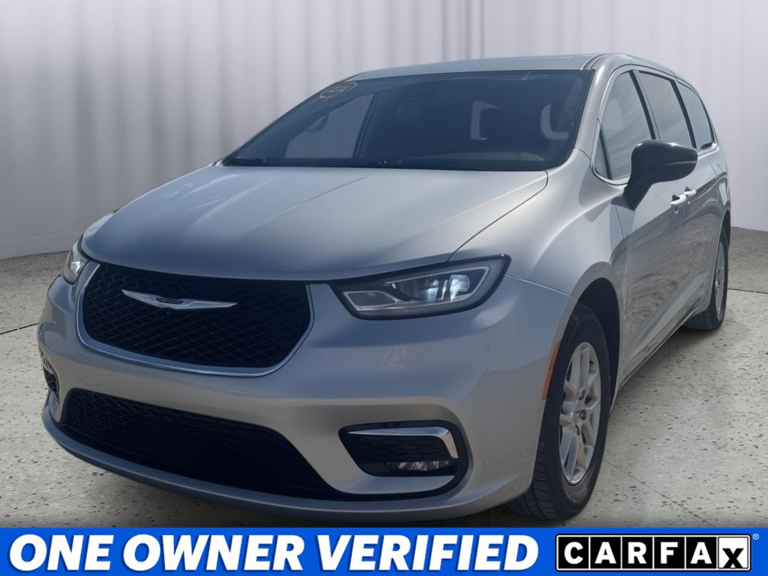 Silver Mist Clearcoat 2024 Chrysler Pacifica Minivan Front-Wheel Drive 9-Speed Automatic
