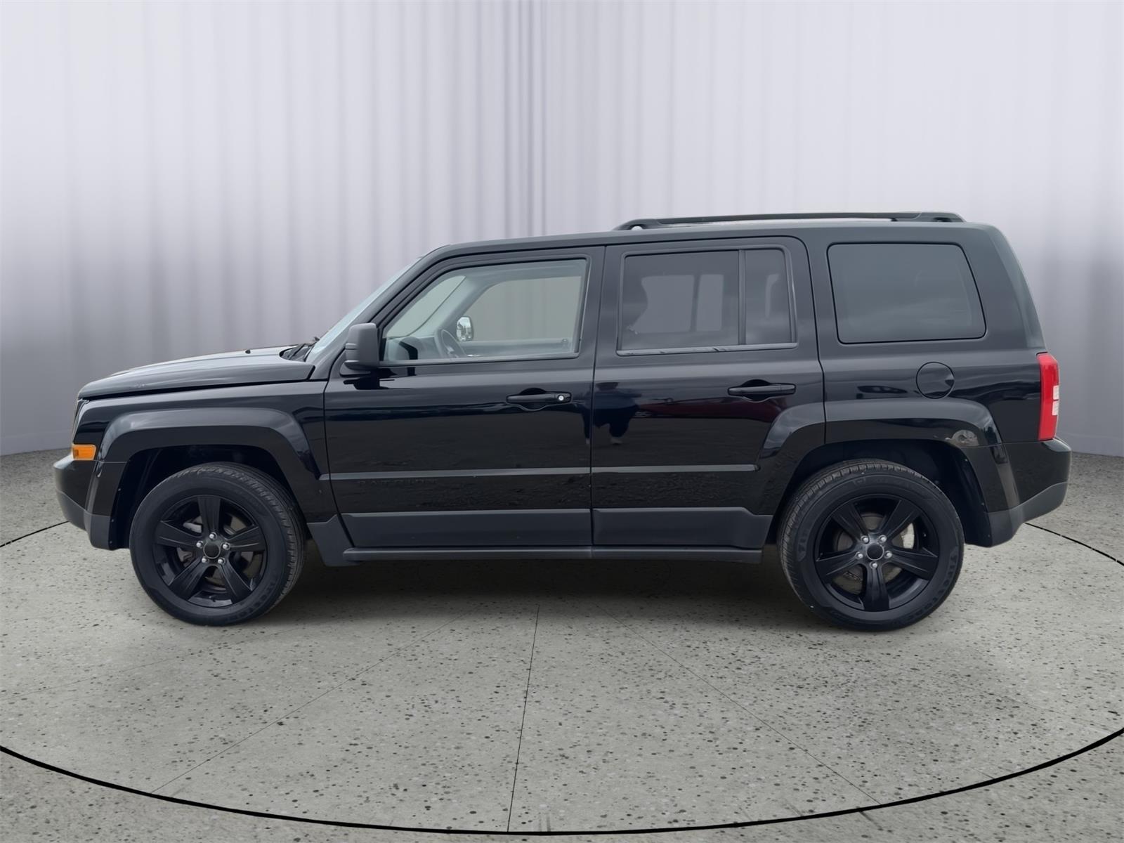 Black 2014 Jeep Patriot SUV / Crossover Front-Wheel Drive Continuously Variable Transmission